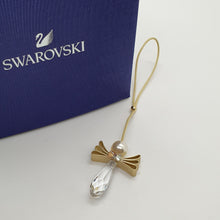 Lade das Bild in den Galerie-Viewer, SWAROVSKI Holiday Magic Engel Ornament 2021 klein 5596403