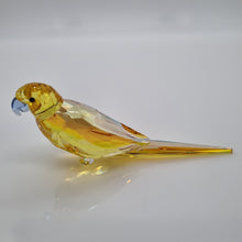 Lade das Bild in den Galerie-Viewer, SWAROVSKI Jungle Beats Gelbbauchsittich Lechee 5619217
