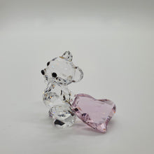Lade das Bild in den Galerie-Viewer, SWAROVSKI Kris Bär Mit Dir Rosa Herz 5103230 oE