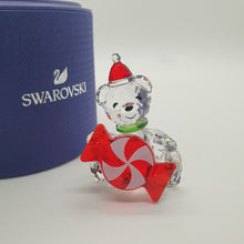 Lade das Bild in den Galerie-Viewer, SWAROVSKI Kris Bär Weihnachten 2021 mit Bonbon 5597045