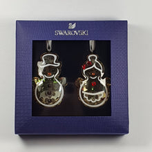 Lade das Bild in den Galerie-Viewer, SWAROVSKI Lebkuchenpärchen Ornament 5464885