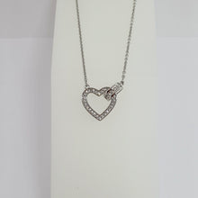 Lade das Bild in den Galerie-Viewer, SWAROVSKI Lovely Herz Halskette Weiß, Rhodiniert 5411122