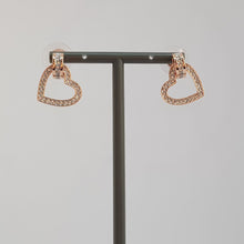 Lade das Bild in den Galerie-Viewer, SWAROVSKI Lovely Herz Weiß Ohrringe, Roségold-Legierungsschicht 5616477