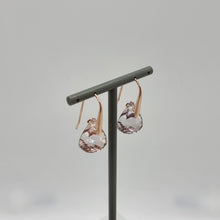 Lade das Bild in den Galerie-Viewer, Swarovski Lunar Ohrhänger Rosa, Roségold-Legierungsschicht 5528509
