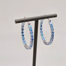 Lade das Bild in den Galerie-Viewer, SWAROVSKI Matrix Kreolen Blau Rhodiniert 5647446