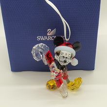 Lade das Bild in den Galerie-Viewer, SWAROVSKI DISNEY Mickey Mouse Weihnachtsornament 5135938