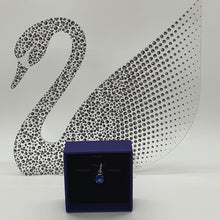 Lade das Bild in den Galerie-Viewer, SWAROVSKI Remix Charm Anhänger Blau 5437319