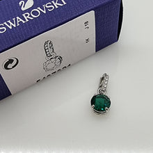 Lade das Bild in den Galerie-Viewer, SWAROVSKI Remix Charm Anhänger Grün 5437321