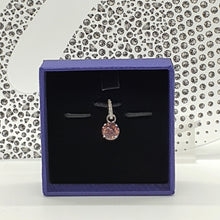 Lade das Bild in den Galerie-Viewer, SWAROVSKI Remix Charm Anhänger Hell Lila 5437324