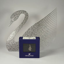 Lade das Bild in den Galerie-Viewer, SWAROVSKI Remix Collection Charm Mond Anhänger 5429774