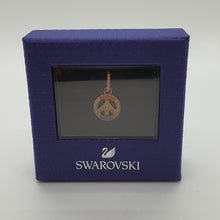 Lade das Bild in den Galerie-Viewer, SWAROVSKI Remix Collection Charm Peace Anhänger 5526998