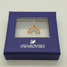 Lade das Bild in den Galerie-Viewer, SWAROVSKI Remix Collection Charm Regenbogen, Rainbow Anhänger