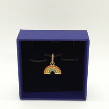 Lade das Bild in den Galerie-Viewer, SWAROVSKI Remix Collection Charm Regenbogen, Rainbow Anhänger