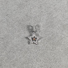 Lade das Bild in den Galerie-Viewer, SWAROVSKI Remix Collection Charm Stern Anhänger 5443939