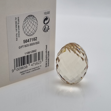Lade das Bild in den Galerie-Viewer, SWAROVSKI SCS Straußenei Makena 2023 Member 5647162