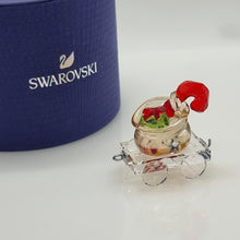 Lade das Bild in den Galerie-Viewer, SWAROVSKI Santa´s Geschenk Waggon 5464864