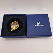 Lade das Bild in den Galerie-Viewer, SWAROVSKI WALT DISNEY | Schild Susi und Strolch 1096771