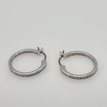 Lade das Bild in den Galerie-Viewer, SWAROVSKI Sommerset Ohrringe Kreolen Weiß, Rhodiniert 5616262