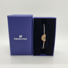 Lade das Bild in den Galerie-Viewer, SWAROVSKI Sparkling Dance Rainbow Armreif Größe M Vergoldet 5537493