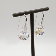 Lade das Bild in den Galerie-Viewer, SWAROVSKI Spirit Kristall Ohrhänger Klar