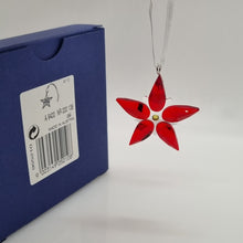 Lade das Bild in den Galerie-Viewer, SWAROVSKI Weihnachtsstern Poinsettia Klein 905210