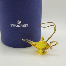 Lade das Bild in den Galerie-Viewer, SWAROVSKI DISNEY Aladdin Wunderlampe Ornament 5610683