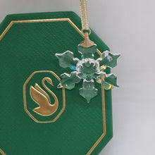 Lade das Bild in den Galerie-Viewer, SWAROVSKI Weihnachtsstern 2022 klein klar 5621017