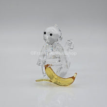 Lade das Bild in den Galerie-Viewer, SWAROVSKI Affe mit Banane 5723660 (5524239)
