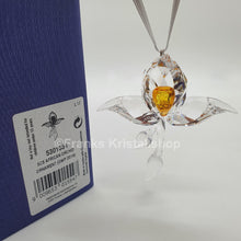 Lade das Bild in den Galerie-Viewer, SWAROVSKI SCS Afrikanische Orchidee Ornament 2018 5301554
