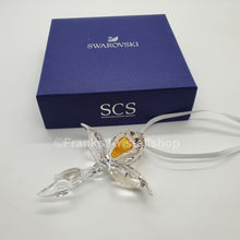 Lade das Bild in den Galerie-Viewer, SWAROVSKI SCS Afrikanische Orchidee Ornament 2018 5301554
