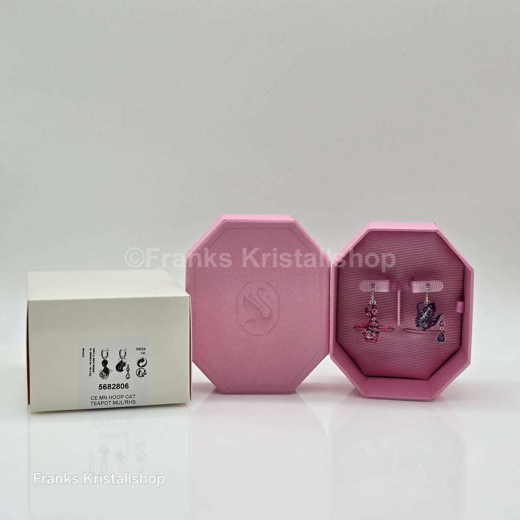 SWAROVSKI Alice in Wonderland Drop-Ohrhänger Katze und Teekanne, Mehrfarbig, Rhodiniert 5682806