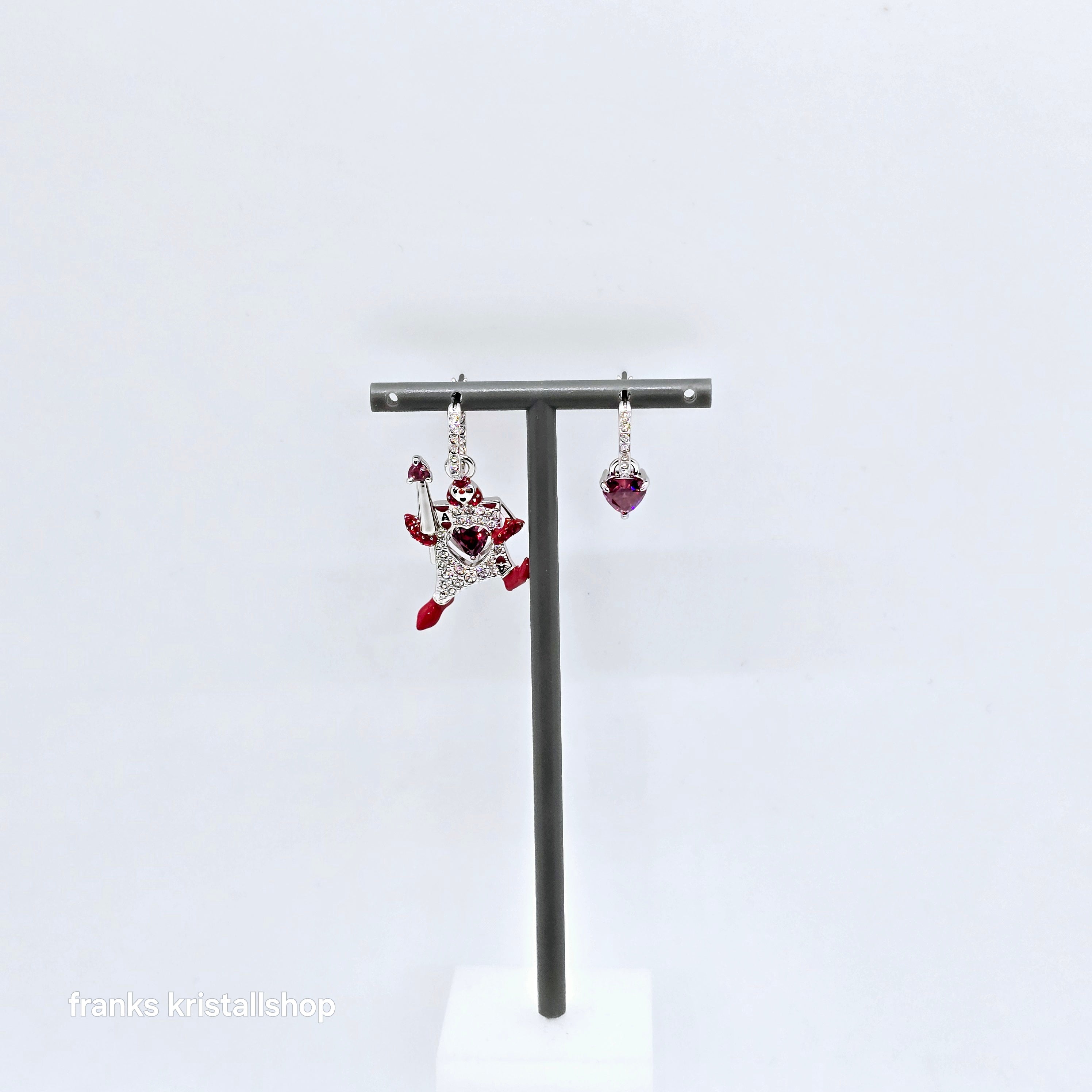SWAROVSKI Alice in Wonderland Drop-Ohrhänger Spielkarte Rot, Rhodiniert 5682810