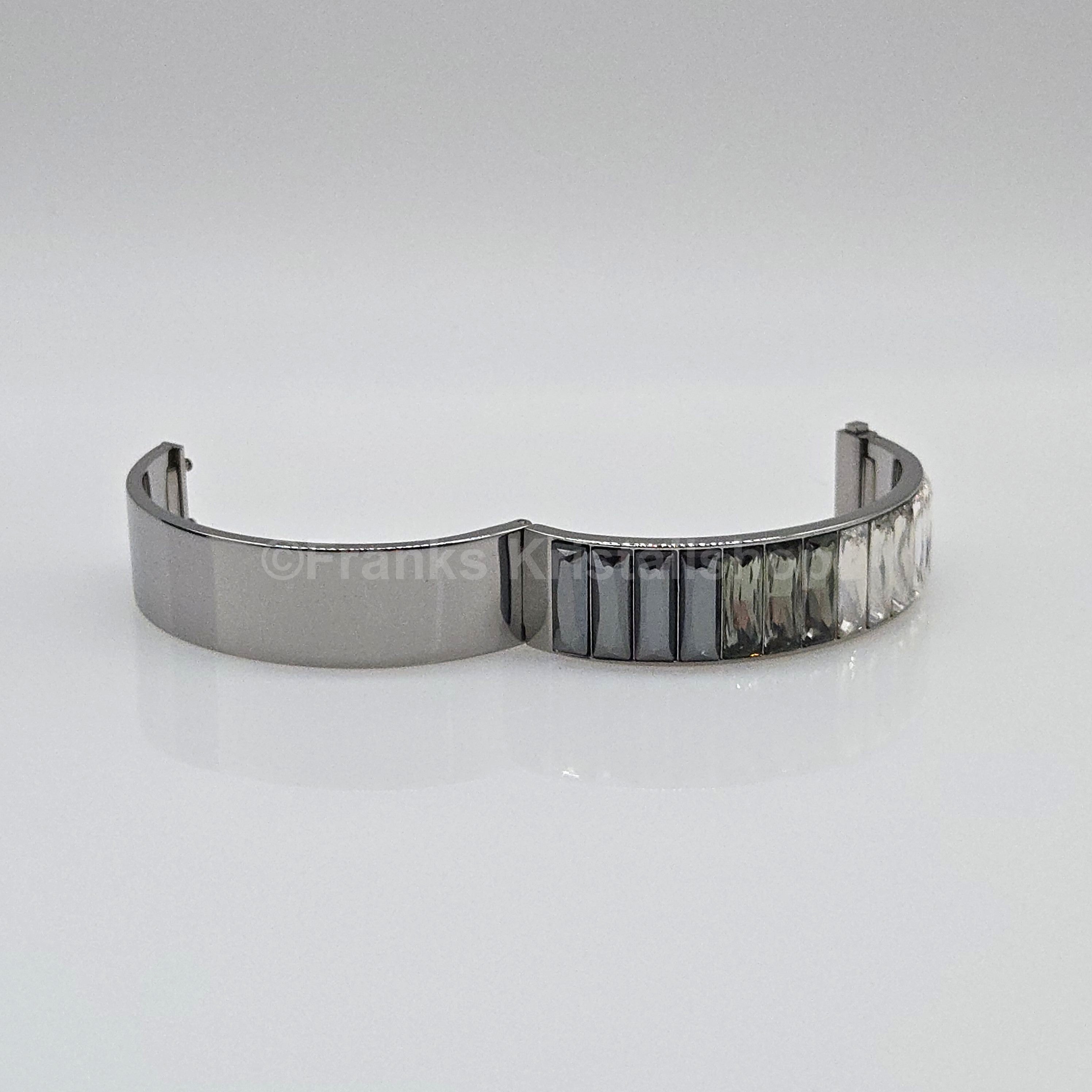 SWAROVSKI Armreif Baguette Größe M Weiß, Grau, Rhodiniert