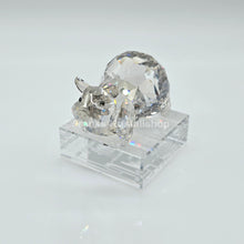 Lade das Bild in den Galerie-Viewer, SWAROVSKI Asian Symbols Zodiak Schwein 1. Generation Silver Shade 1047431

