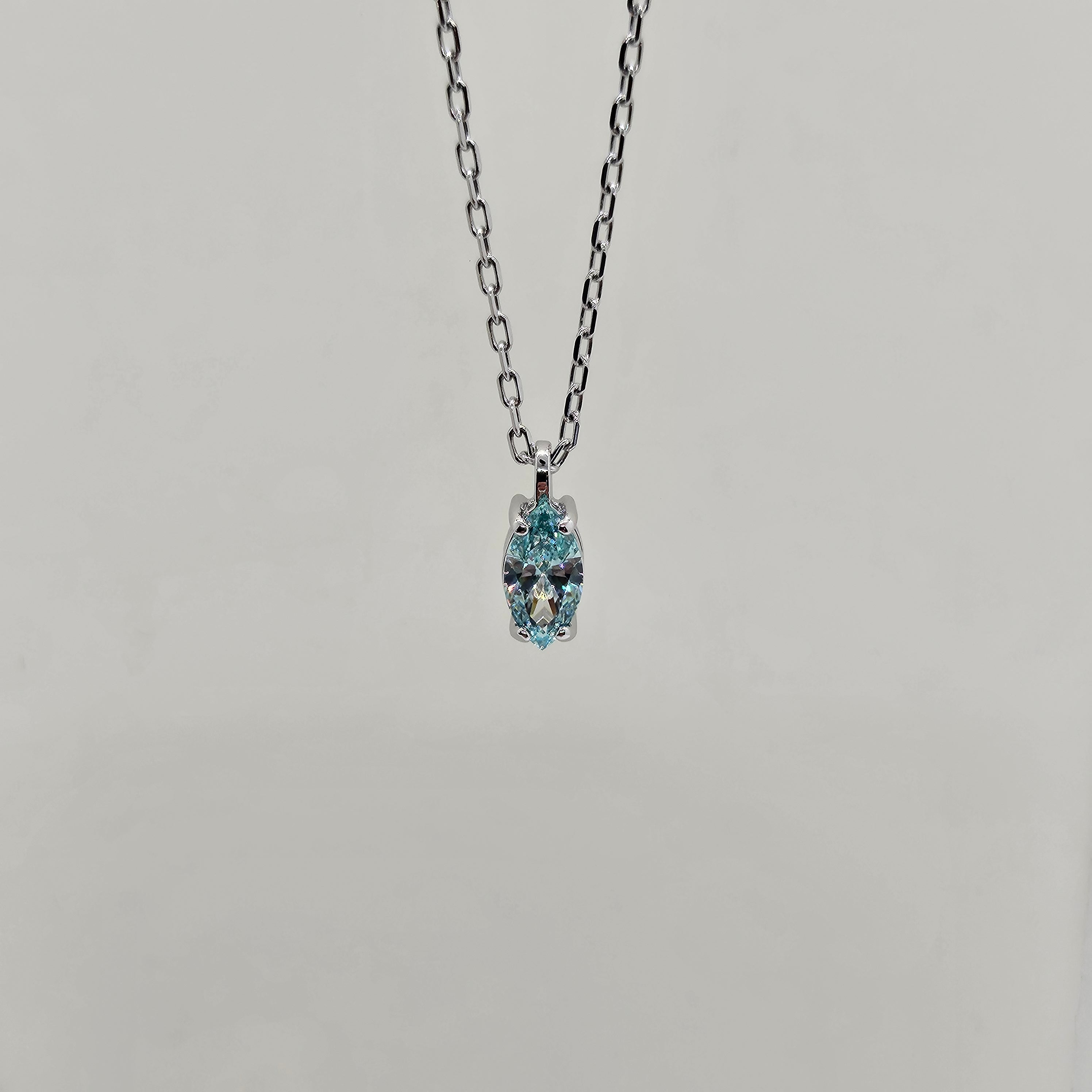 SWAROVSKI Authentic Oval Halskette Türkis Rhodiniert 5523544