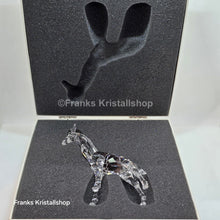 Lade das Bild in den Galerie-Viewer, SWAROVSKI Baby Giraffe 236717 oU
