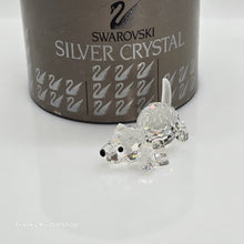 Lade das Bild in den Galerie-Viewer, SWAROVSKI Beagle alt spielend 172296
