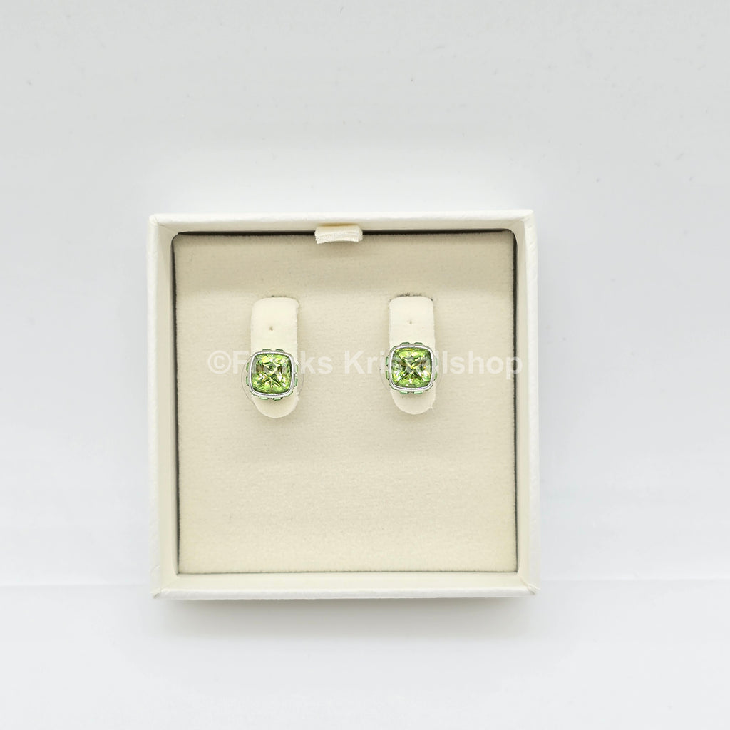 SWAROVSKI Birthstone Ohrstecker, August, Grün, Rhodiniert 5661958