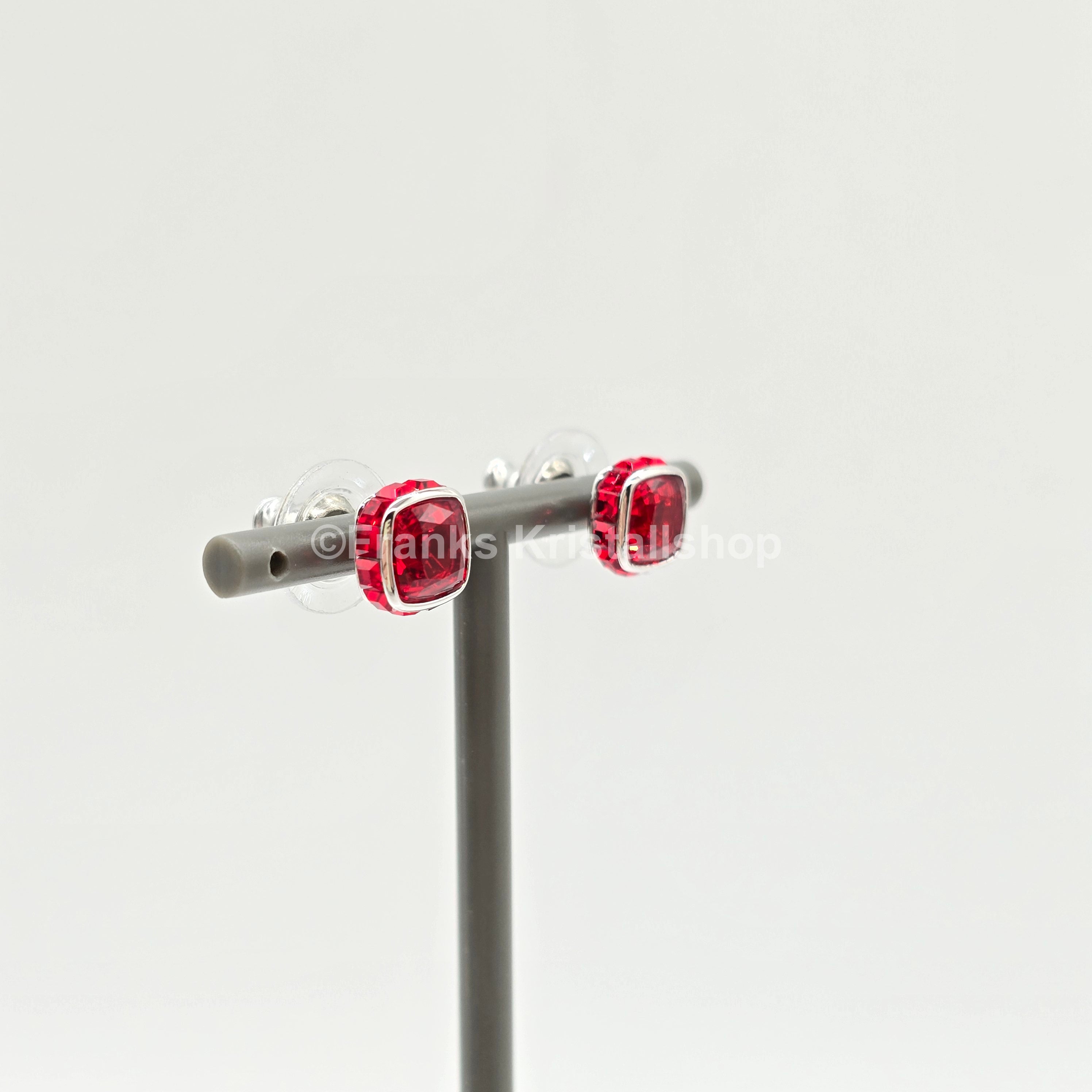 SWAROVSKI Birthstone Ohrstecker, Juli, Rot, Rhodiniert 5661959