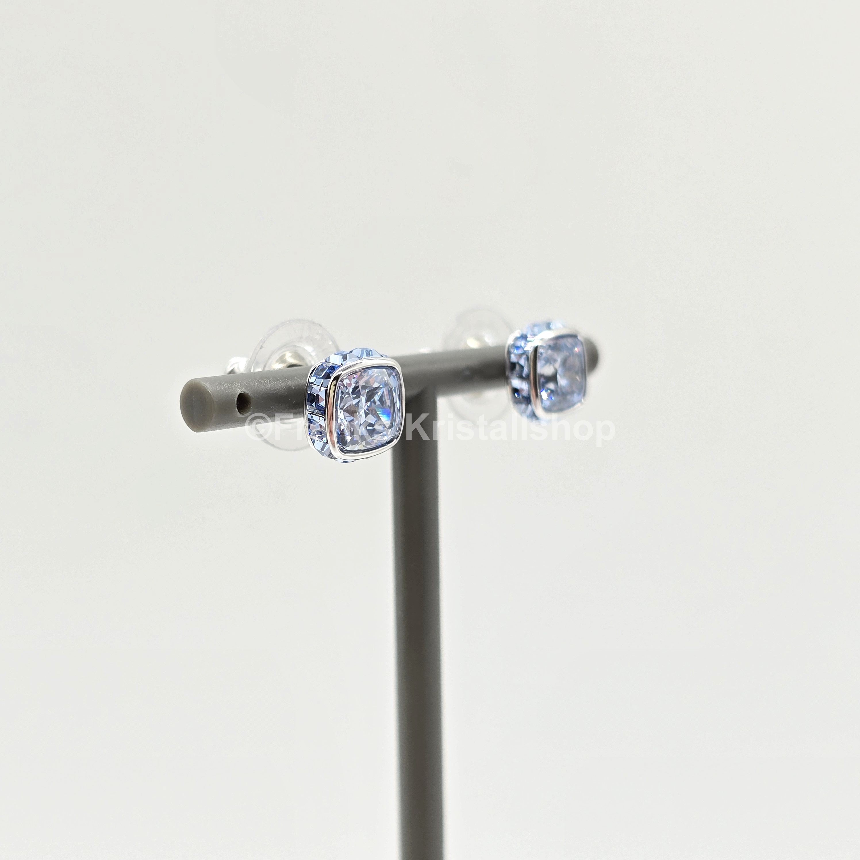 SWAROVSKI Birthstone Ohrstecker, März, Blau, Rhodiniert 5660800
