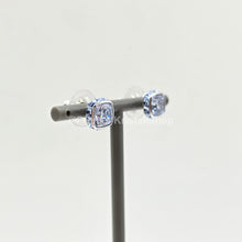 Lade das Bild in den Galerie-Viewer, SWAROVSKI Birthstone Ohrstecker, März, Blau, Rhodiniert 5660800
