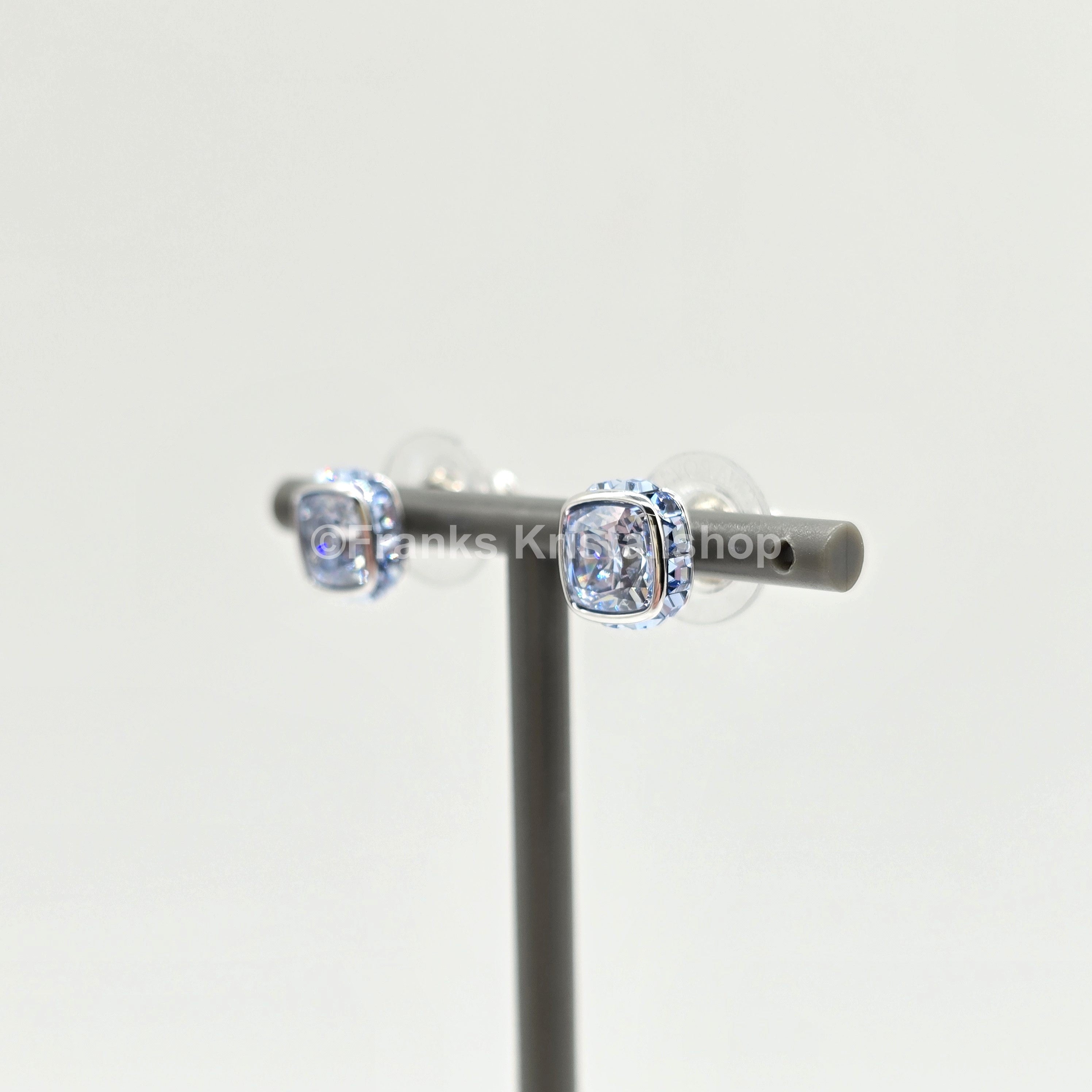SWAROVSKI Birthstone Ohrstecker, März, Blau, Rhodiniert 5660800