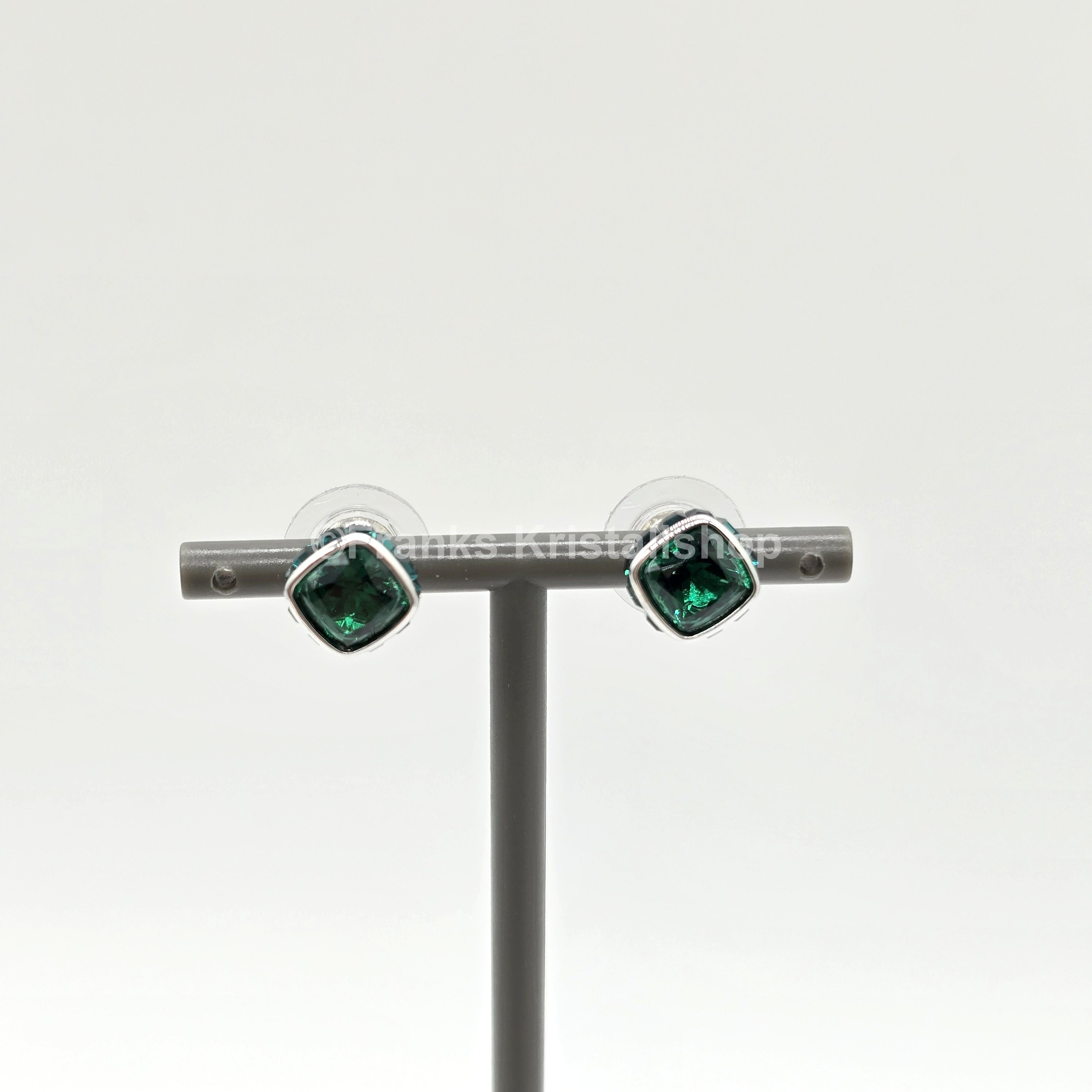 SWAROVSKI Birthstone Ohrstecker, Mai, Grün, Rhodiniert 5660801