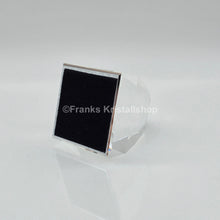 Lade das Bild in den Galerie-Viewer, SWAROVSKI Briefbeschwerer Pyramide Groß Klar CAL Large 010094
