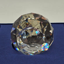 Lade das Bild in den Galerie-Viewer, SWAROVSKI Briefbeschwerer limitierte Jubiläumsausgabe 30 Jahre Silver Crystal

