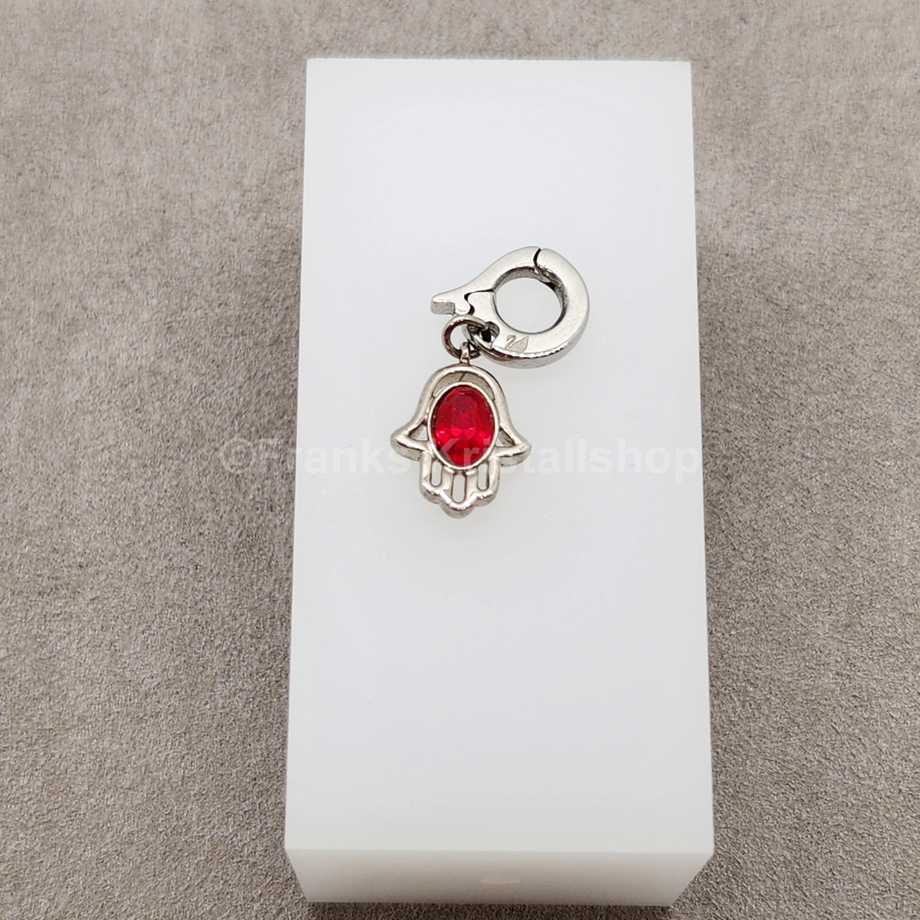SWAROVSKI Charm Anhänger Hamsa Hand Glaube, Rot, Rhodiniert