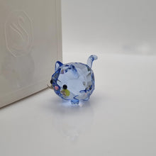 Lade das Bild in den Galerie-Viewer, SWAROVSKI Katze Chubby Cats Blue Katze Blau 5658328
