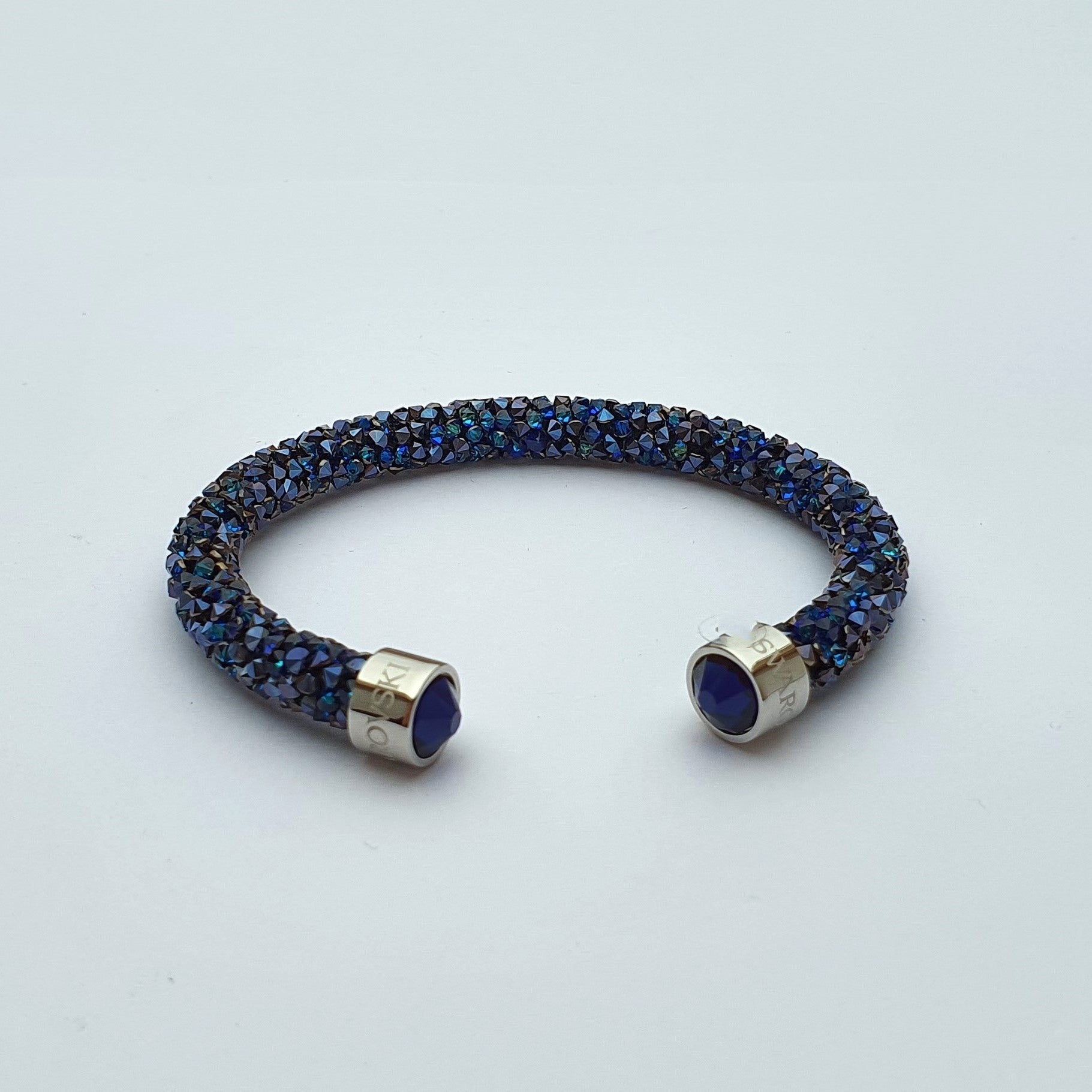 SWAROVSKI Crystaldust Armreif Größe M Blau 5250068