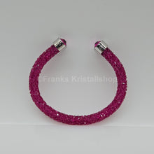 Lade das Bild in den Galerie-Viewer, SWAROVSKI Crystaldust Armreif Größe S Fuchsia 5292439
