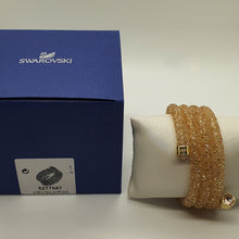 Lade das Bild in den Galerie-Viewer, SWAROVSKI Crystaldust Triple Armreif Größe M Gold 5277587
